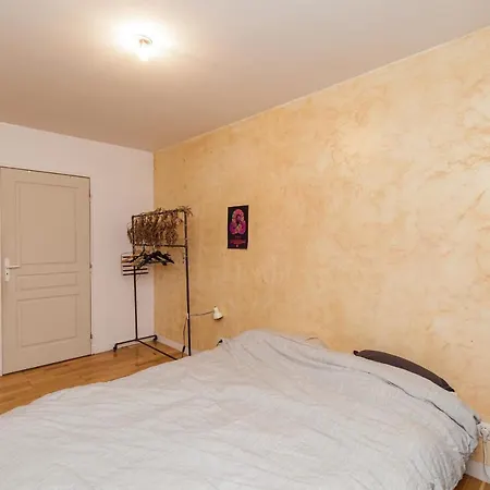דירה Appt With Terrace Near
